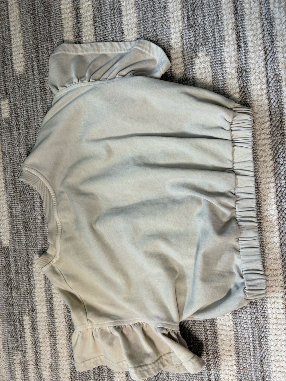 Miou Muse Tan Ruffle Sleeve Cropped Sweatshirt Size Medium
